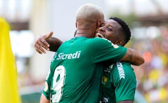 NOTÍCIA DE MT Cuiabá vence Coritiba na Arena Pantanal e garante permanência na Série A
