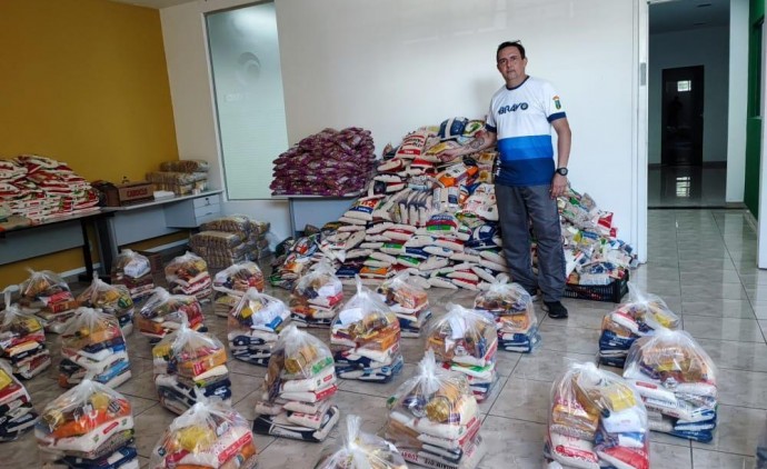 Notícia MT Site MT Política MT Polícia Militar arrecada 4 3 toneladas de alimentos não perecíveis
