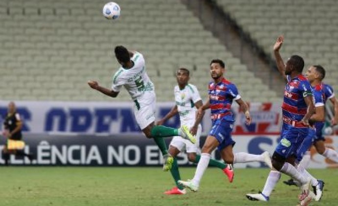 TIME DE FUTEBOL Cuiabá empata com o Fortaleza na Arena Castelão SERIE A
