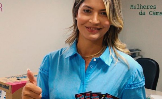 Campanha já arrecadou mais de 600 cestas básicas A primeira-dama do legislativo, Amabila Camargo, Ação é Doação