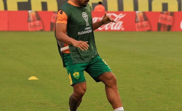 Cuiabá abre o placar, mas não segura a vitória contra o Lanús