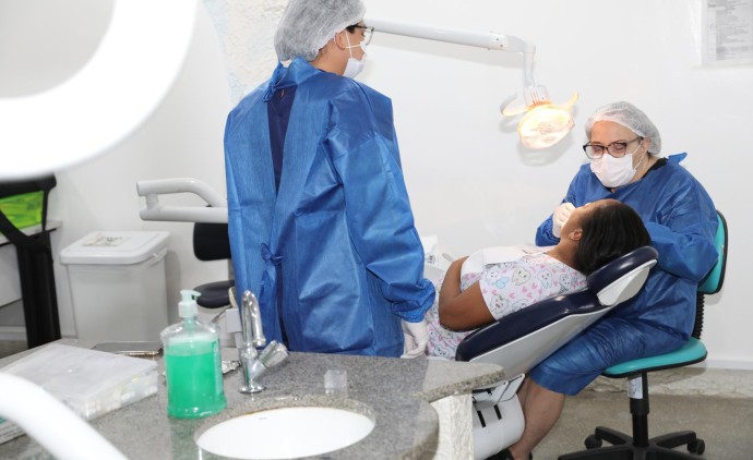 Prefeito Emanuel Pinheiro amplia atendimentos odontológicos em mais de 600%