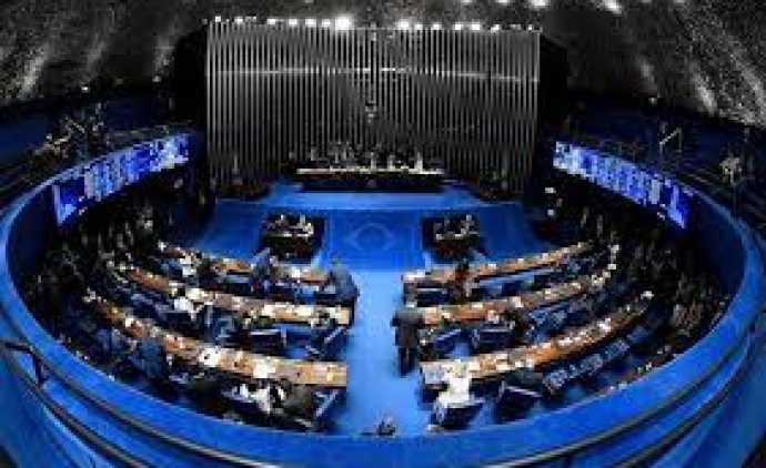 Senado aprova PEC de pacote social de R$ 41,2 bi