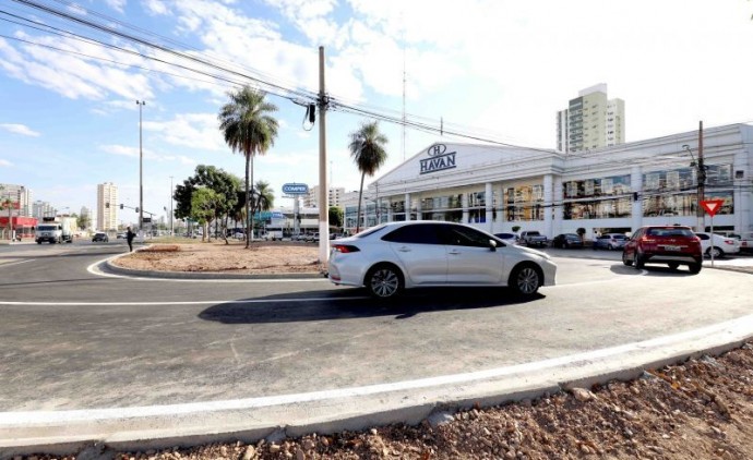 Secretaria de Obras conclui retorno da Av. Historiador Rubens de Mendonça e tráfego é liberado