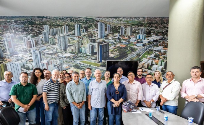 CDME avalia empreendimentos, construção de praça e nova rua