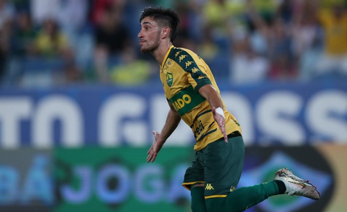 Cuiabá se recupera no segundo tempo e vence de virada o Athletico-PR