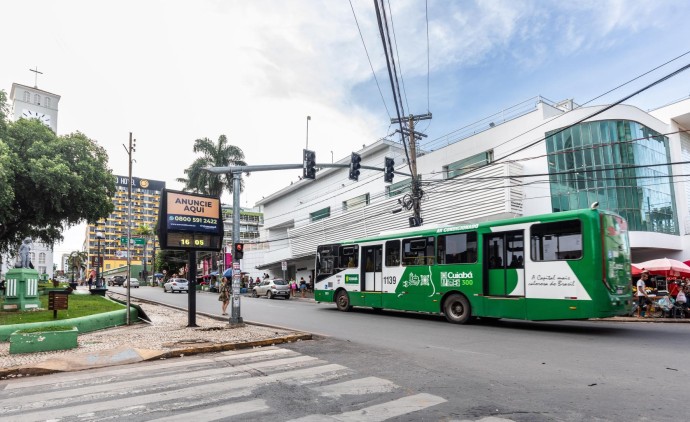 Tarifa zero é aplicada pela primeira vez no domingo após a publicação da Lei