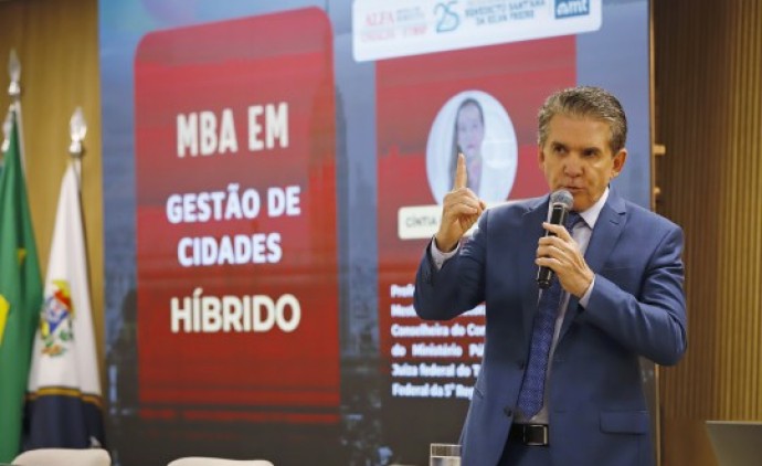 Com mais de mil inscritos, MBA em Gestão de Cidades reúne prefeitos, secretários e servidores no TCE-MT