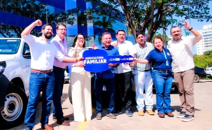 Vale de São Domingos recebe caminhonete por meio de indicação do deputado Eduardo Botelho