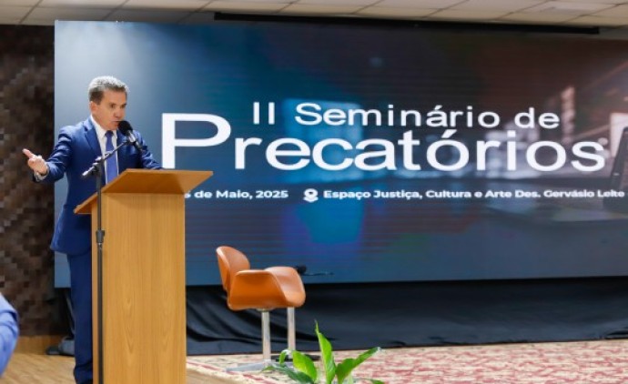 Sérgio Ricardo orienta prefeitos sobre gestão de precatórios durante seminário promovido pelo TJMT