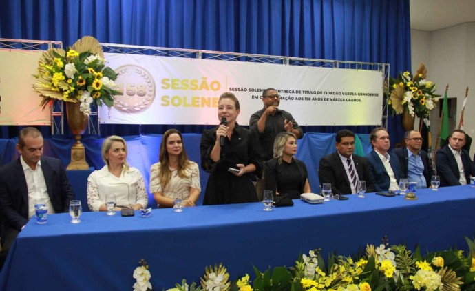 “Somos gigantes e vamos crescer ainda mais”, afirma Flávia Moretti em sessão solene da Câmara