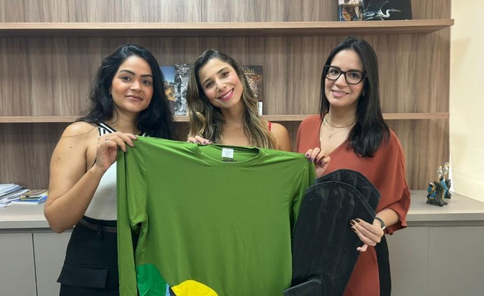 Prefeituras recebem kits para padronizar guias de turismo