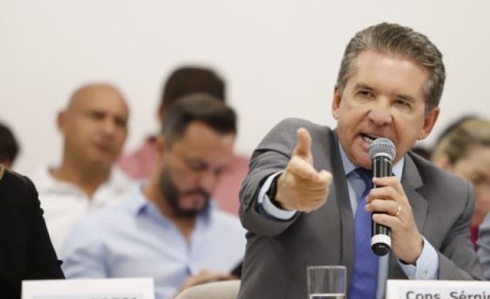Sérgio Ricardo anuncia mesa técnica para debater endividamento dos servidores com empréstimos consignados