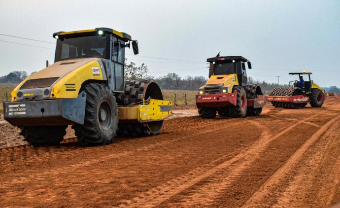 Governo de MT lança licitações para investir R$ 150 milhões em asfalto novo e construção de pontes