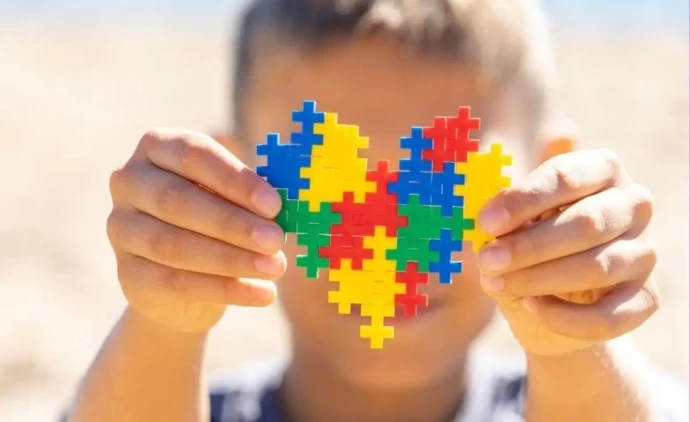 Autismo no Brasil: diagnóstico é mais comum entre homens e crianças, revela IBGE