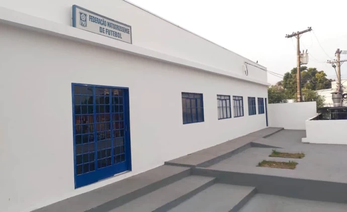 Justiça nomeia advogado como interventor da FMF após fim de mandato de Aron Dresch