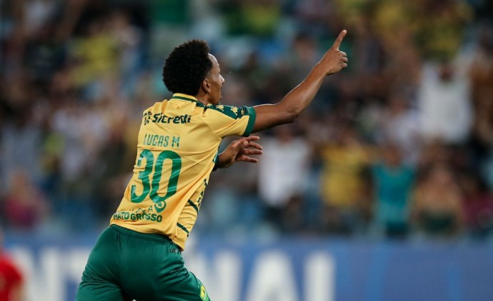 Cuiabá vence o Paysandu e se mantem no G4 da Série B