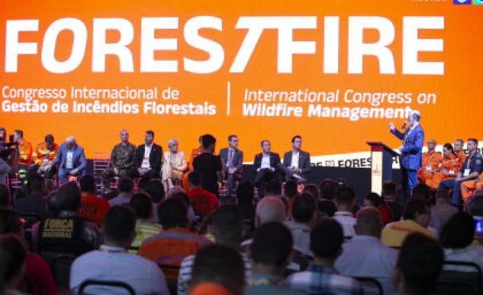 Deputados participam da abertura de Congresso Internacional de Gestão de Incêndios