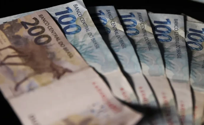 Entidades do setor produtivo e sindicatos criticam aumento de juros