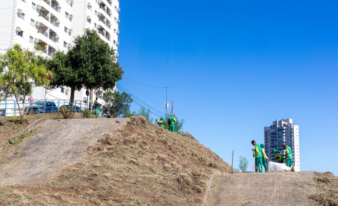 Limpurb realiza operação de limpeza no Residencial Despraiado e outros 17 pontos da capital
