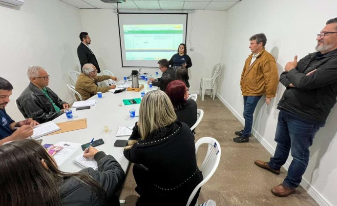 Gerentes das UBS recebem capacitação sobre acompanhamento de exames laboratoriais em Várzea Grande