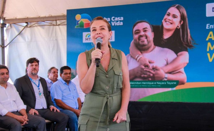 Beneficiários celebram sonho da casa própria em Várzea Grande