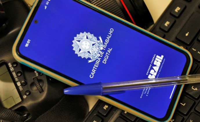 Desemprego cai a 5,8% no segundo trimestre, menor nível da série histórica