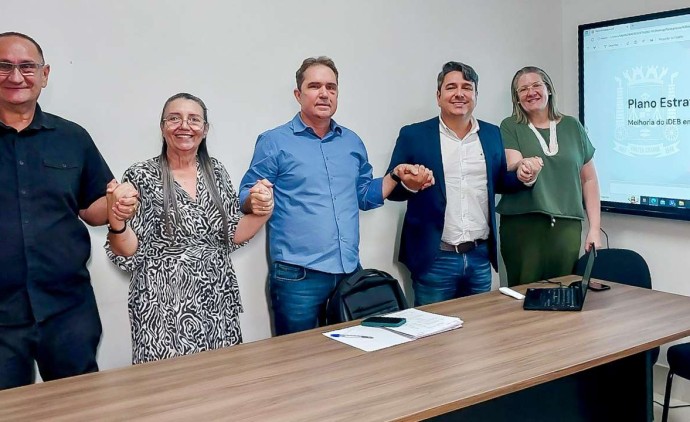 Igor Cunha apresenta equipe de gestão e Plano Estratégico para melhoria do IDEB