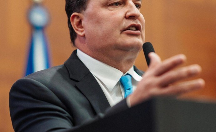 “Poder Legislativo tem papel crucial na vida dos cidadãos”, destaca Max Russi