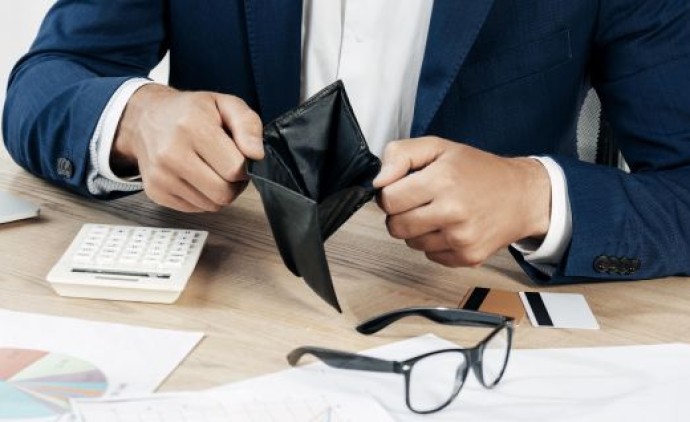 Mato Grosso tem 43,8% da população inadimplente; dívidas somam R$ 6,26 bilhões