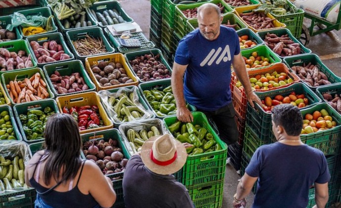 Pelo segundo mês seguido, grupo de Alimentação e bebidas registra queda de preços no Brasil