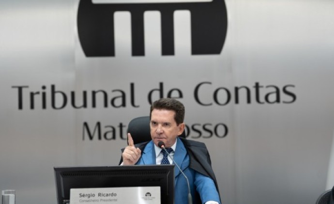 TCE determina suspensão de consignados por mais 120 dias e aprova normativa para proteger servidores
