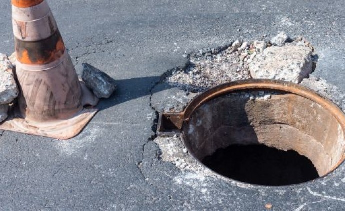 Furtos de tampa de bueiros voltam a crescer e geram prejuízo mensal de até R$ 11 mil