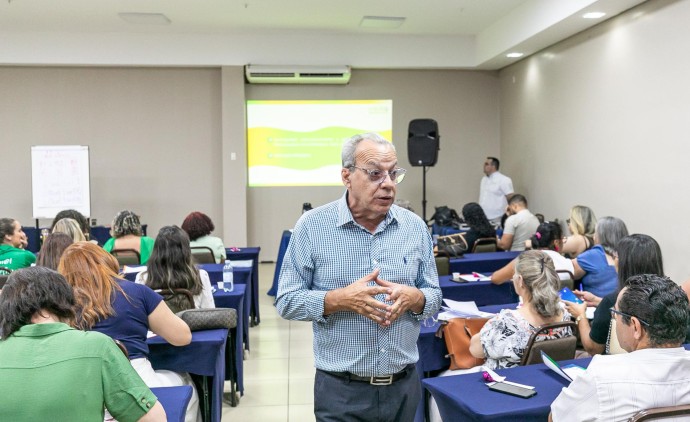 Diretores participam de palestras para reforçar aprendizagem nas escolas de Cuiabá