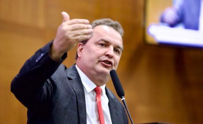 Pesquisa mostra Max Russi na liderança para AL; João e Dilmar dividem 2º lugar