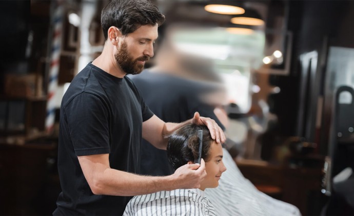 Setor de serviços cresce em julho, enquanto comércio registra retração em Mato Grosso