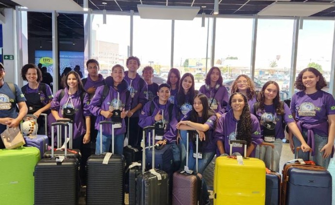 Estudantes de MT retornam de intercâmbio na Inglaterra e relatam aprendizados; portas vão se abrir na minha vida, afirma aluna