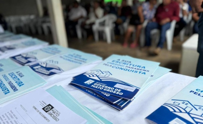 Governo de MT entrega 145 títulos definitivos às famílias do Assentamento Primeiro de Maio