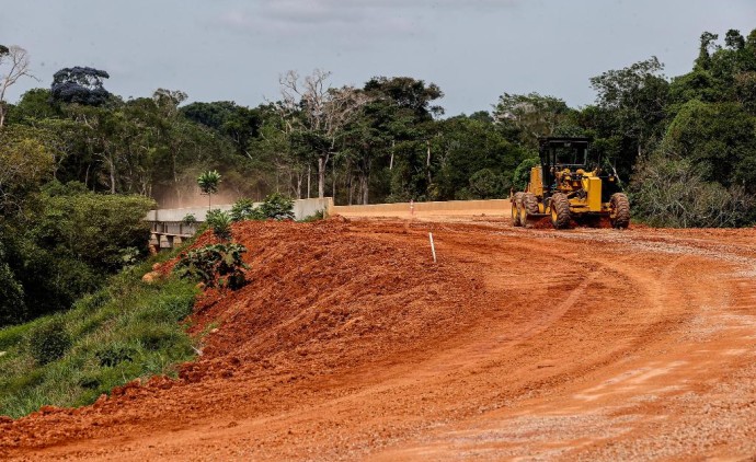 Governo de MT licita mais R$ 233 milhões em obras de infraestrutura