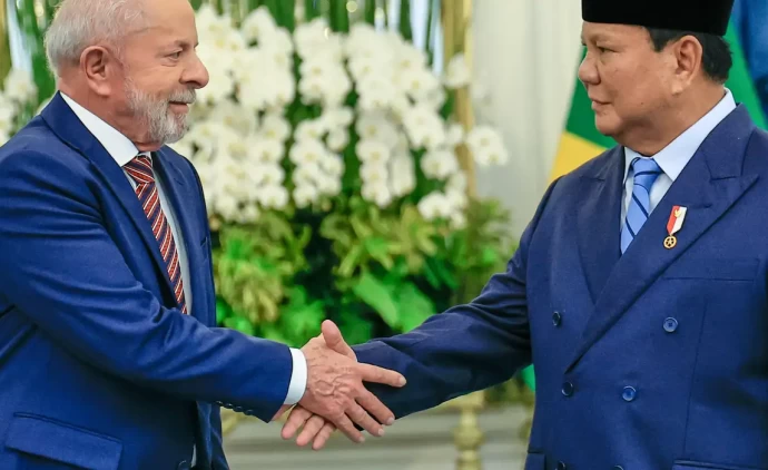 Brasil e Indonésia firmam acordos; Lula confirma candidatura em 2026