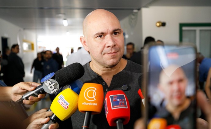 Prefeito viaja para Brasília e dialoga com bancada sobre emendas e investimentos