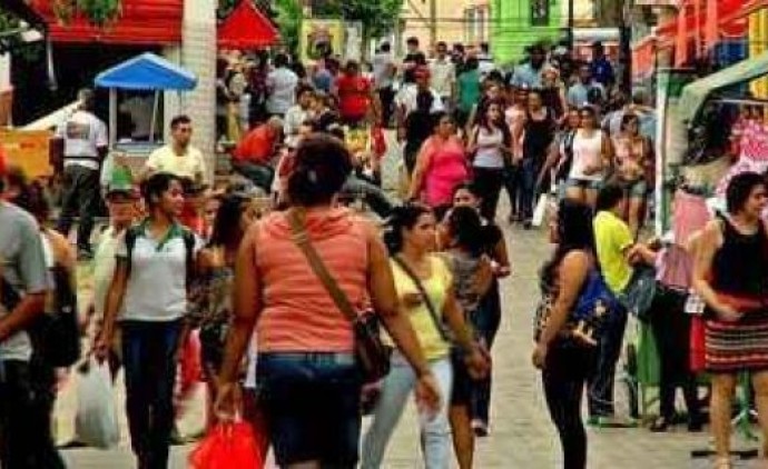 Dezembro tem horários estendidos nas lojas de Cuiabá e Várzea Grande até o fim do mês