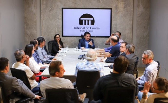 TCE-MT fará mesa técnica para revisar valores de obras de pavimentação em Mato Grosso