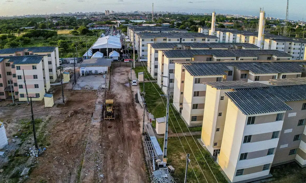 Nova faixa beneficiará famílias com renda de até R$ 12 mil por mês
