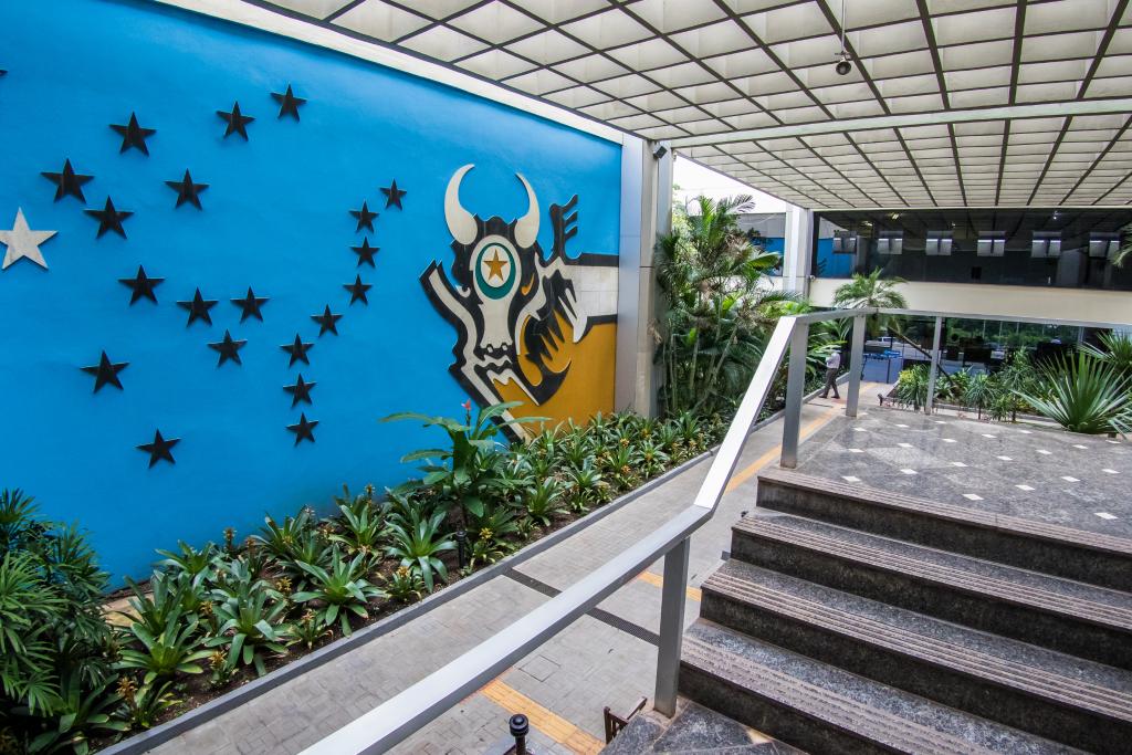 Governo de MT assina decreto que prorroga incentivos fiscais para o comércio em MT
