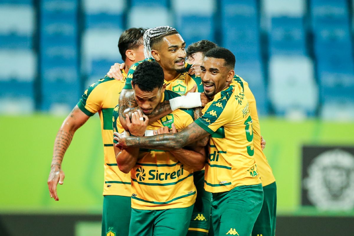 Livre do transfer ban da FIFA, Cuiabá acerta contratação para sequência da Série B
