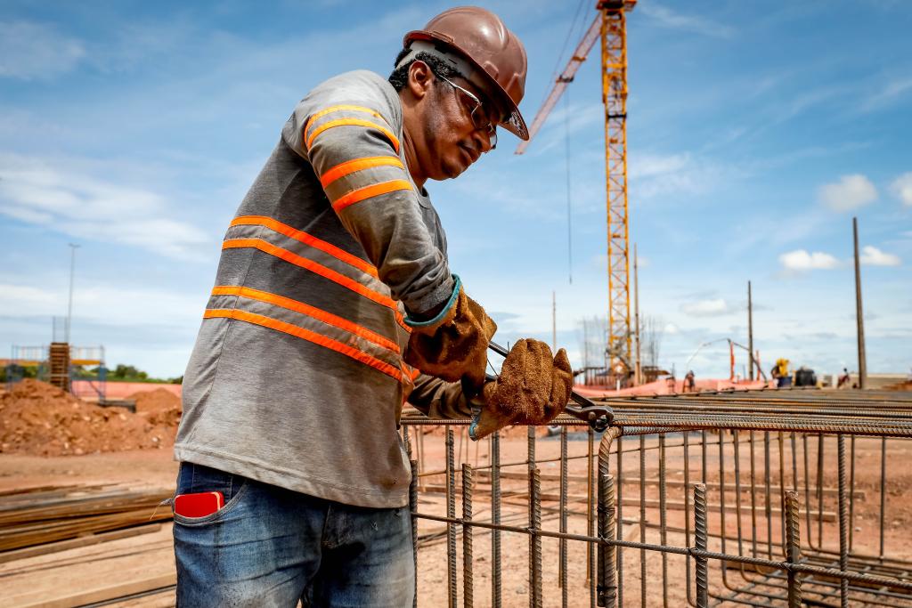 vMT gerou mais de 30,2 mil novos empregos no primeiro quadrimestre de 2025, aponta Caged