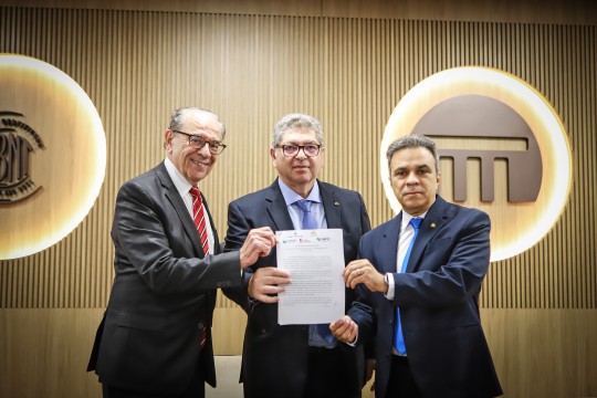 TCE-MT lidera pacto nacional por avanços da saúde digital no SUS