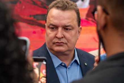 Max diz que cenário é indefinido e pode surgir novo nome