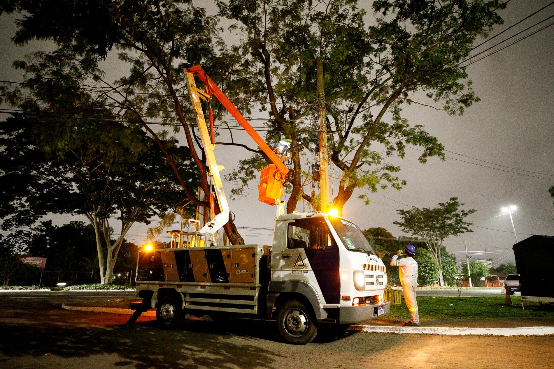 Limpurb atende mais de mil pontos de iluminação em cinco dias de operação